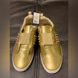 NWT Gold ROCAWEAR Sneakers Sise 9